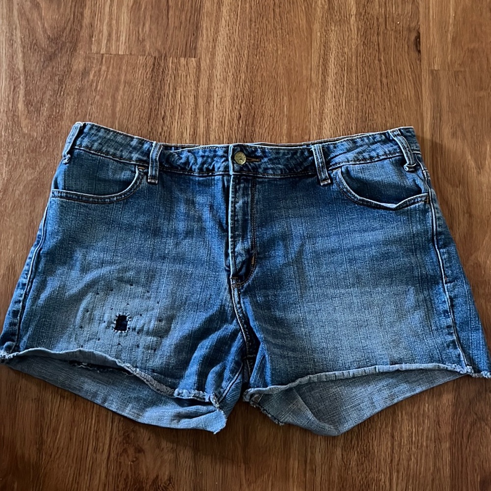 Levi’s distressed patched Jean shorts